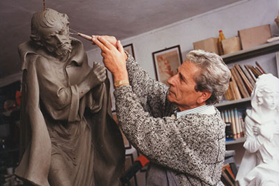 La scultura di un presepe artigianale Fontanini